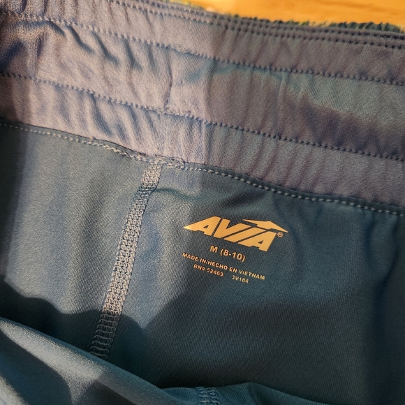 Avia Women's‎ Multicolor Athletic Shorts with Spandex Lining, Size M - Picture 5 of 8
